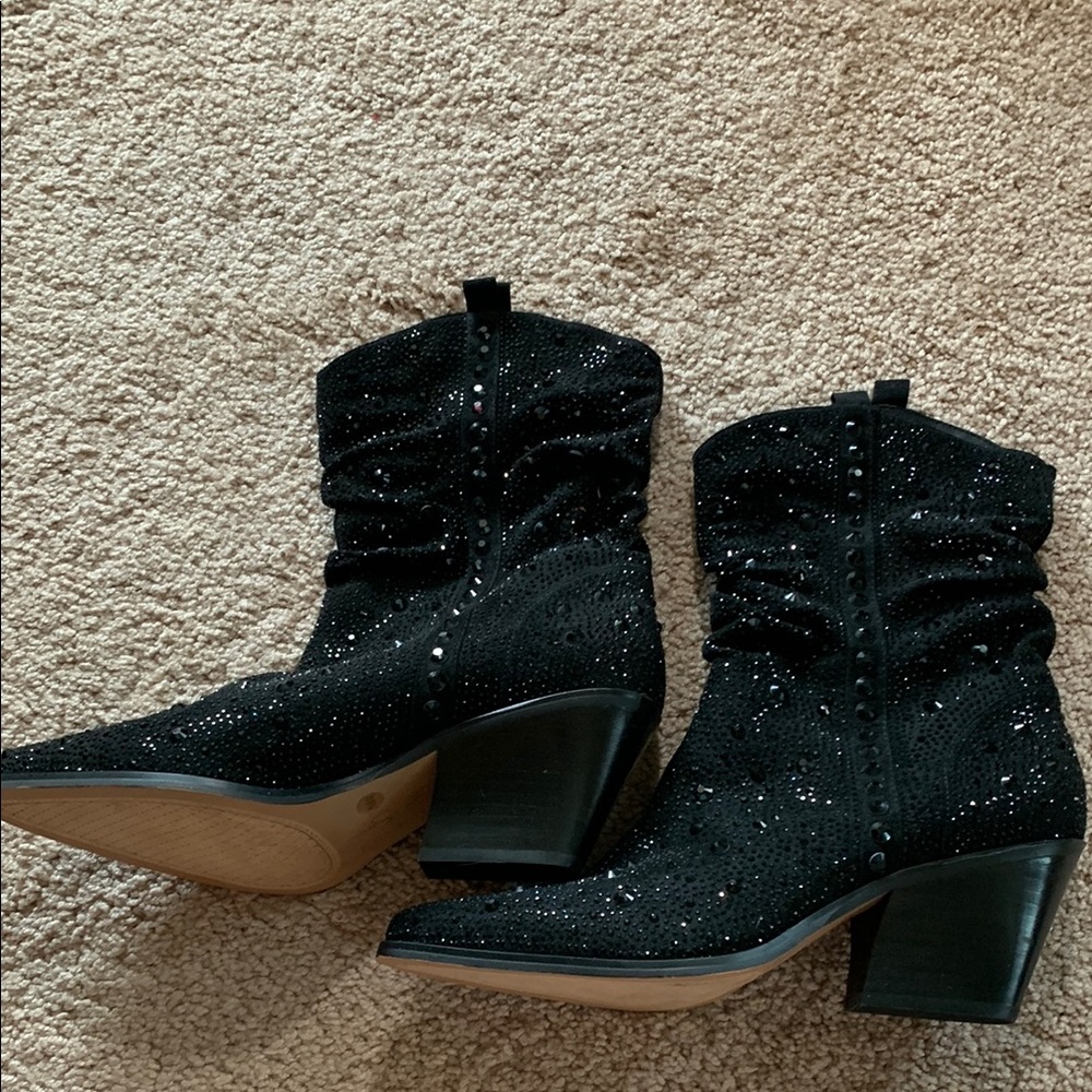 Elegant Black Ankle Boots